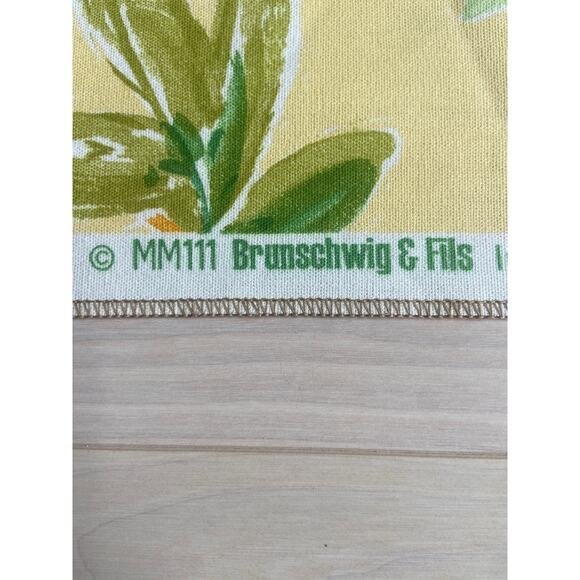 Brunschwig & Fils "Tahiti" fabric flowers and fruits vintage swatch 28 х 36 - Picture 5 of 6